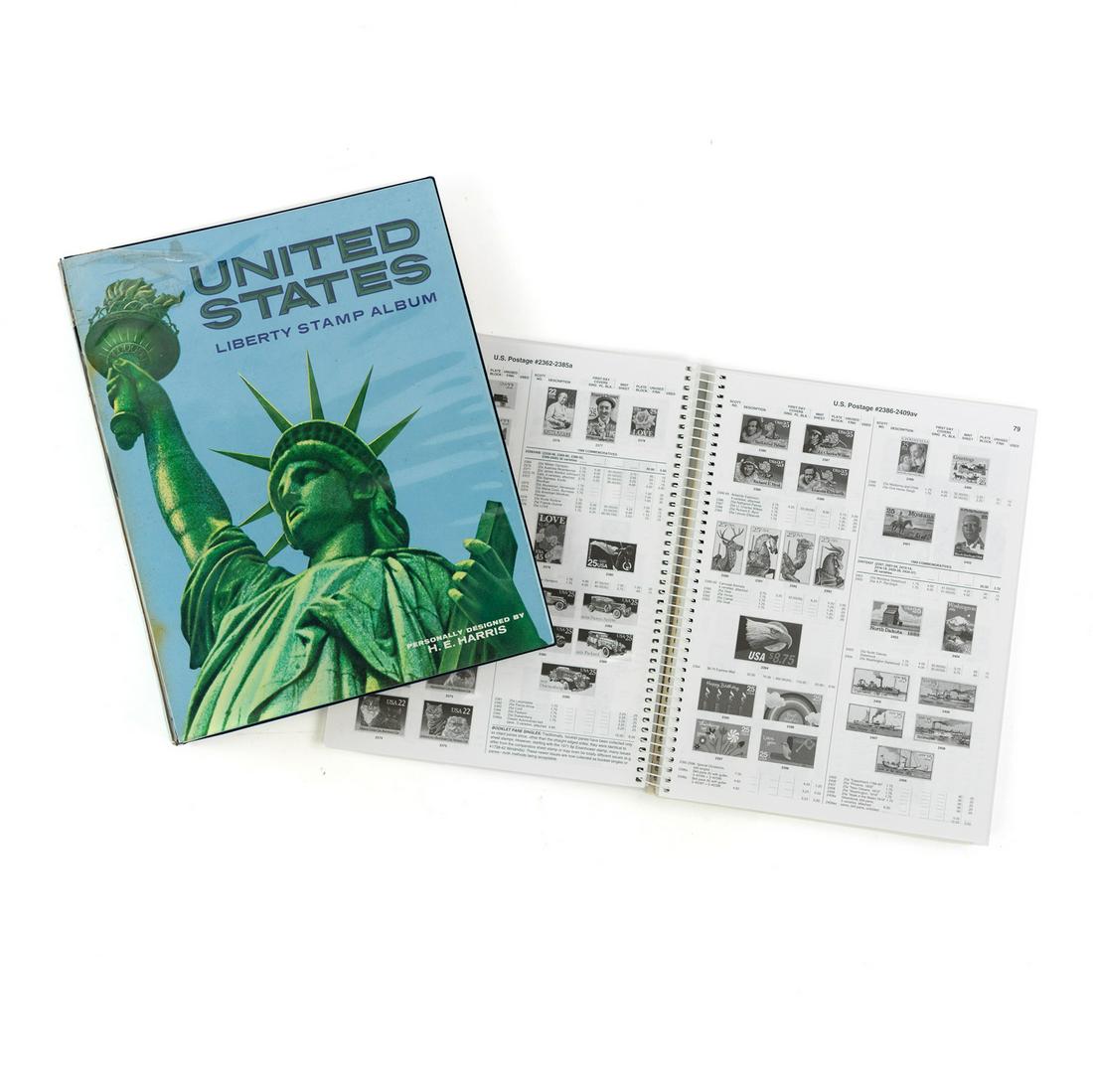 Harris US Liberty Stamp Album and 2001 US/BNA Catalog (1 of 12)