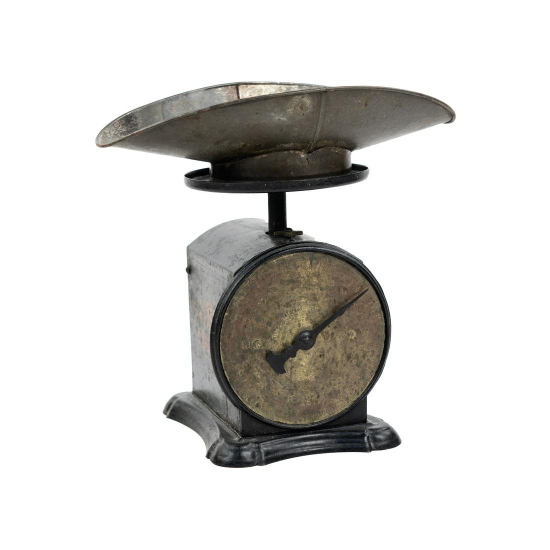Antique John Chatillon & Sons 'Favorite Family Scale': A John Chatillon & Sons 24 lb scale - 'The New Favorite Family Scale' Pat. 1892 having a brass face marked 'John Chatillon & Sons New York'. Includes original weighing pan.