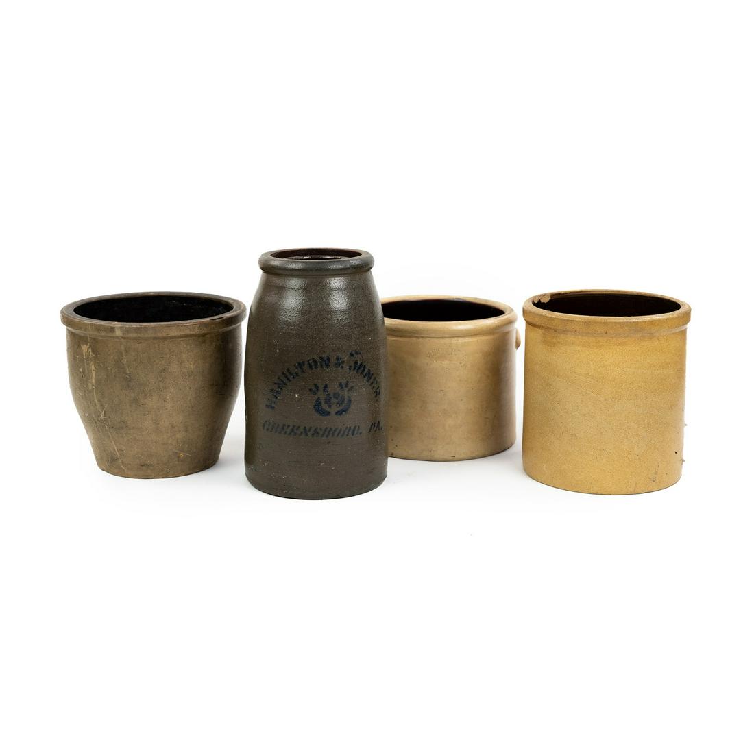 (4) Stoneware Pottery Incl Hamilton Jones Crock Jug: A group of 4 glazed stoneware pottery pots and jugs including a Hamilton Jones salt glaze stoneware crock container decorated with words 'Hamilton & Jones' and 'Greensboro, PA', lined with felt on the