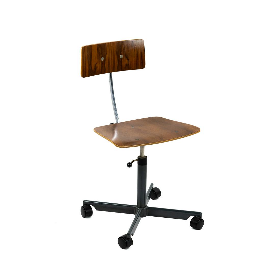 KEVI Office Chair by Jorgen Rasmussen (1 of 12)