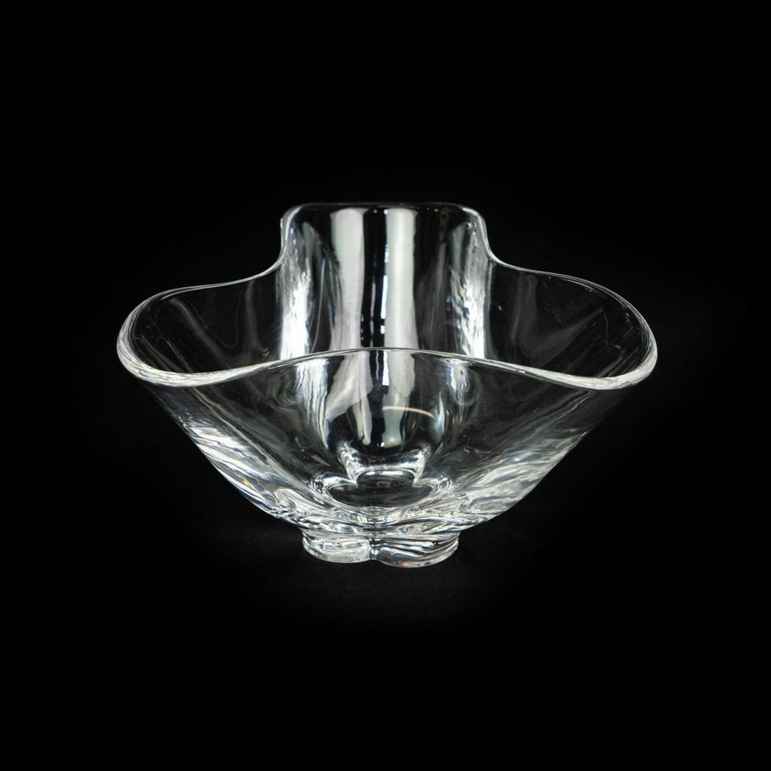 Steuben Signed 8123 Trefoil Crimped Crystal Bowl: A Steuben 8123 pattern crimped tri-corner trefoil crystal bowl. Signed on the underside.