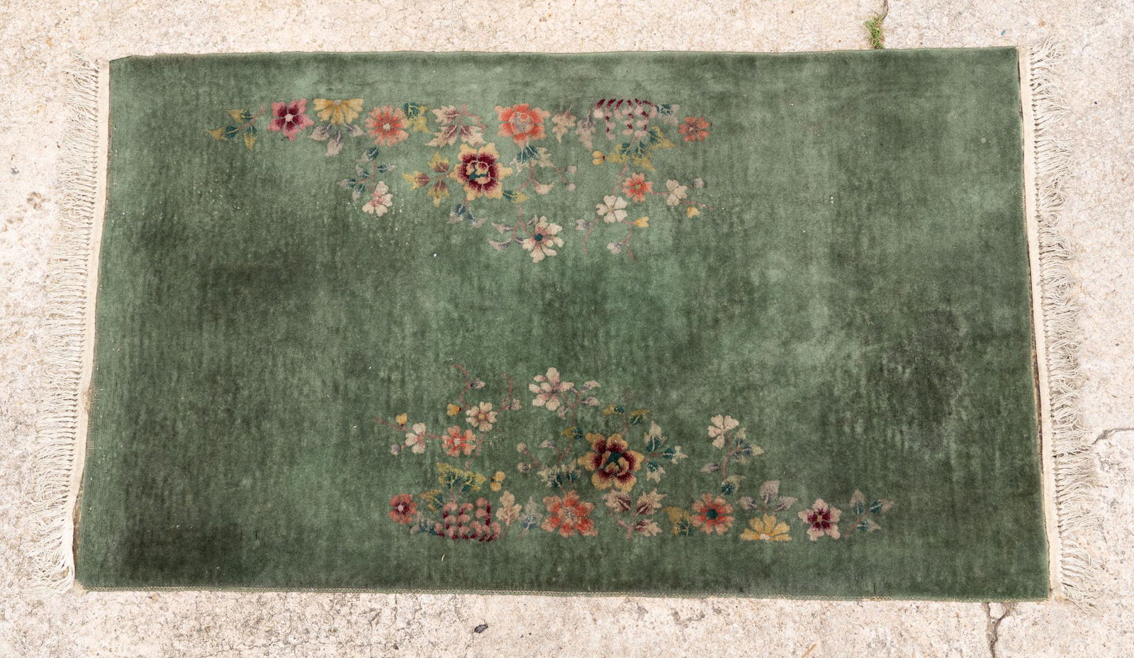 Chinese Nichols Pale Green Wool Carpet (1 of 10)