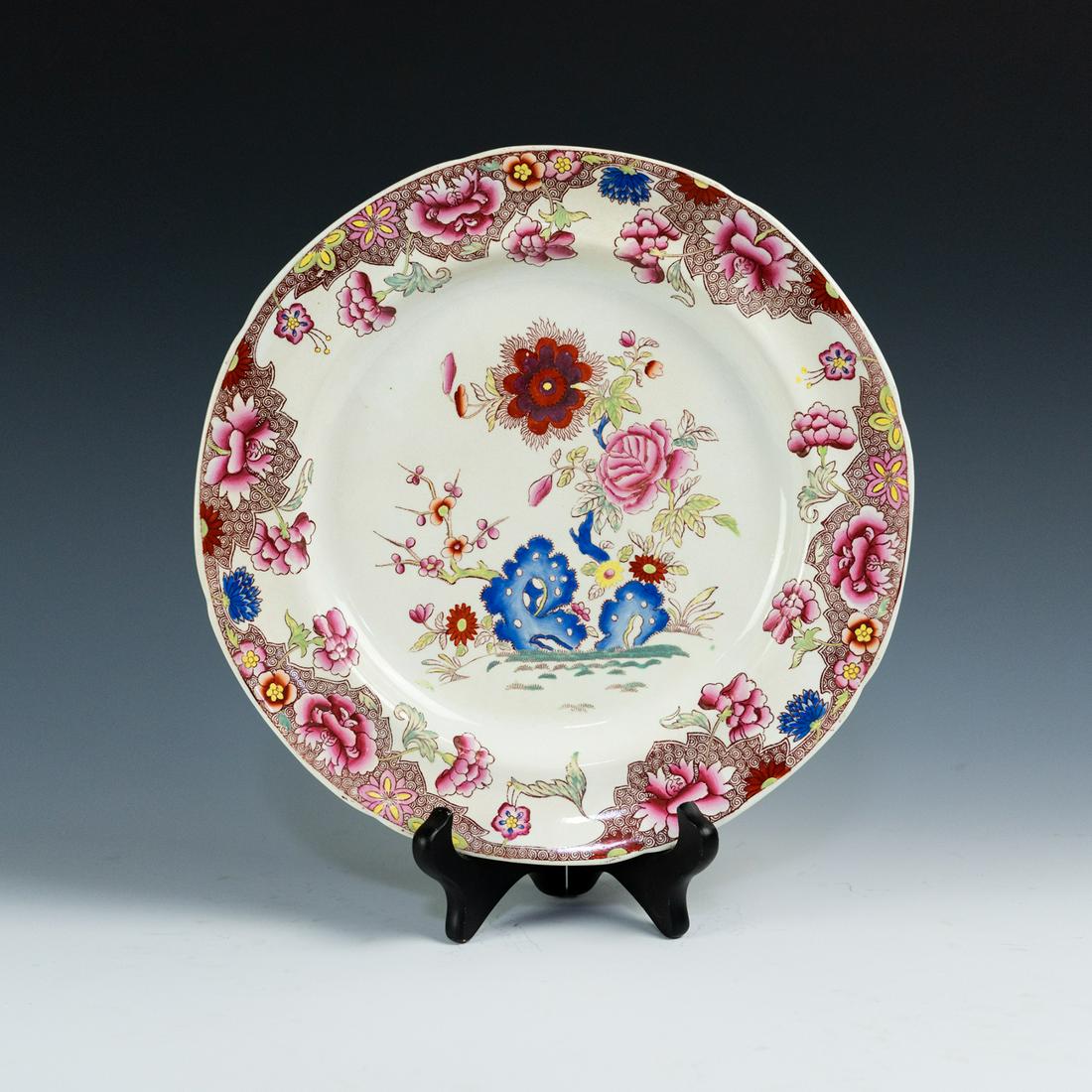 Spode Pattern 'Willis' Pattern 3707 Plate: A Spode, England plate in 'Willis' pattern no. 3707 having pink and red floral designs and decorated border. Marked on underside.