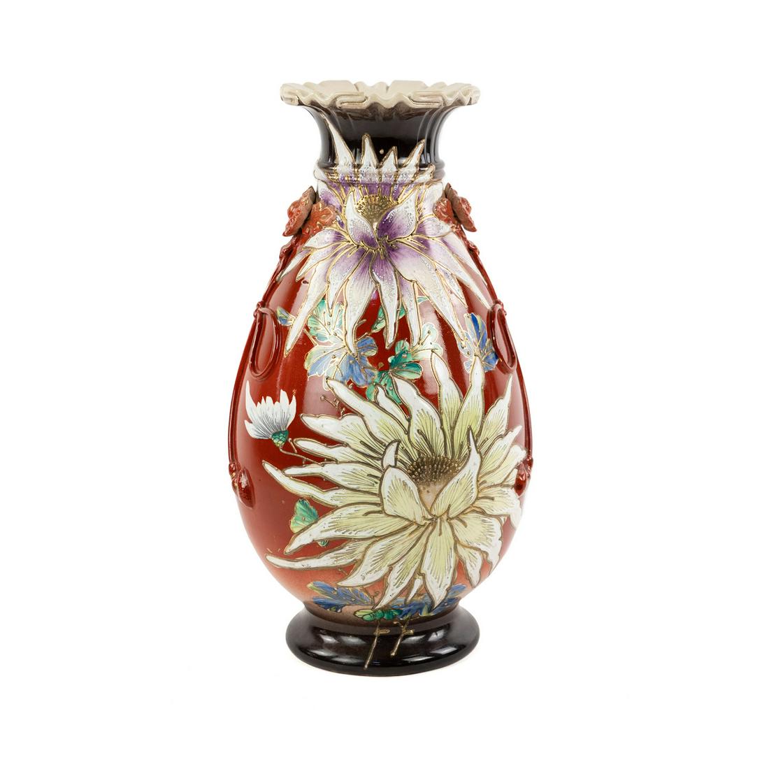 Large Japanese Moriage Satsuma Vase (1 of 16)