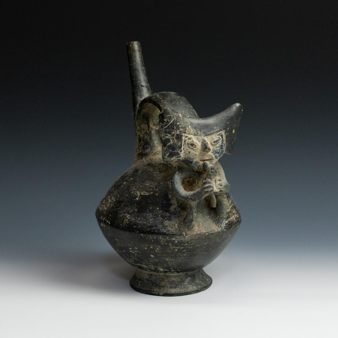 Lambayeque Sican Chimu Flute Player Spouted Bottle Vase (1 of 14)