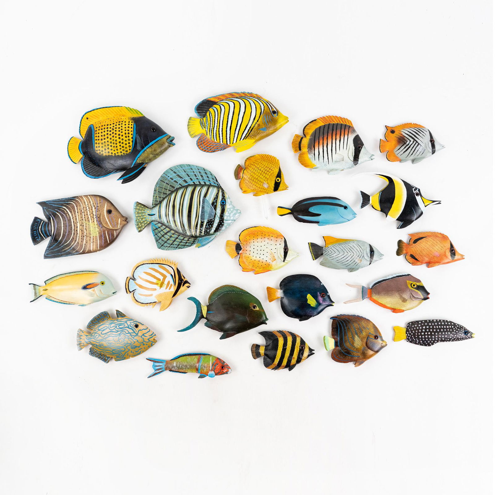 (22) Hand Painted Carved Tropical Fish (1 of 5)