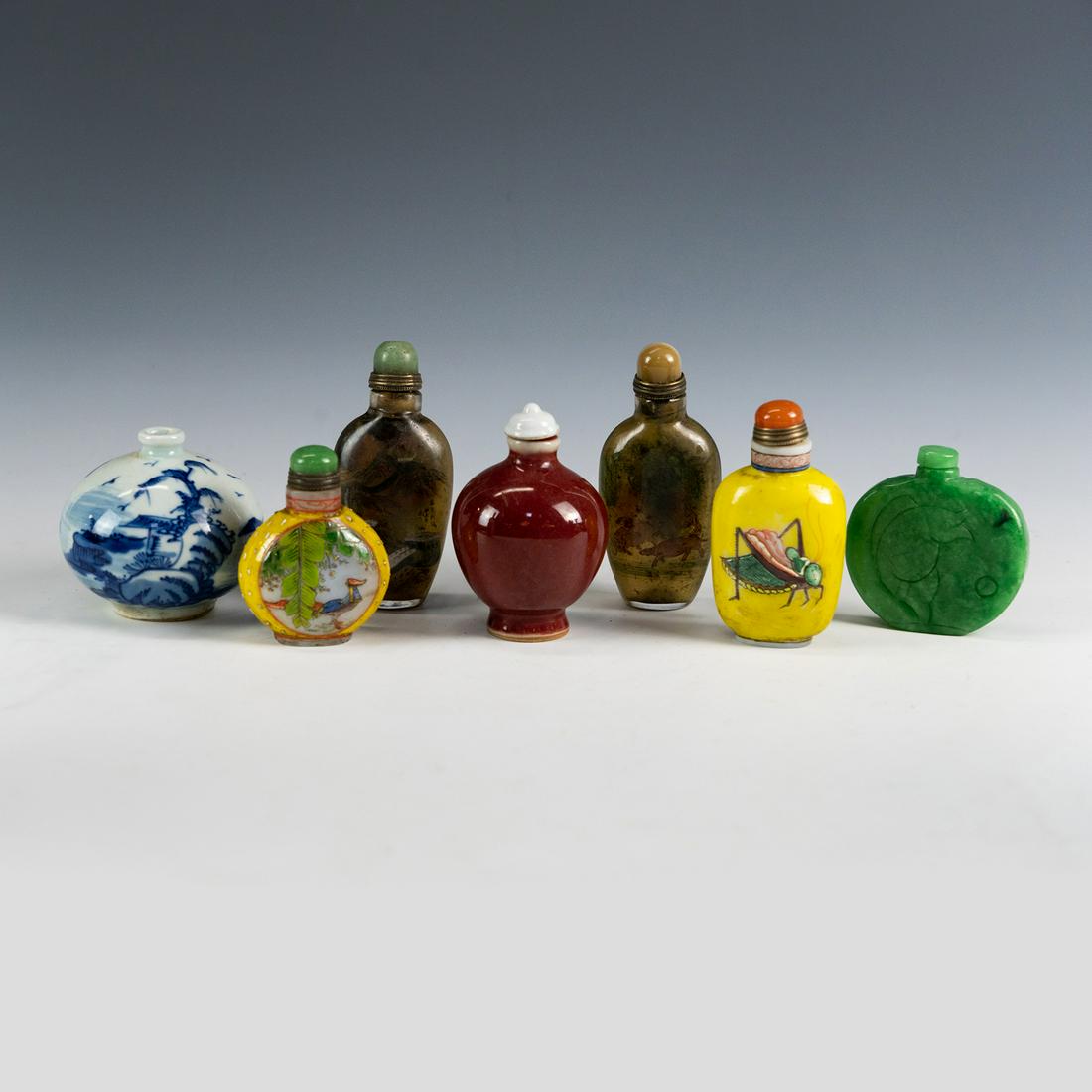 (7) Grouping of Chinese Snuff Bottles (1 of 13)