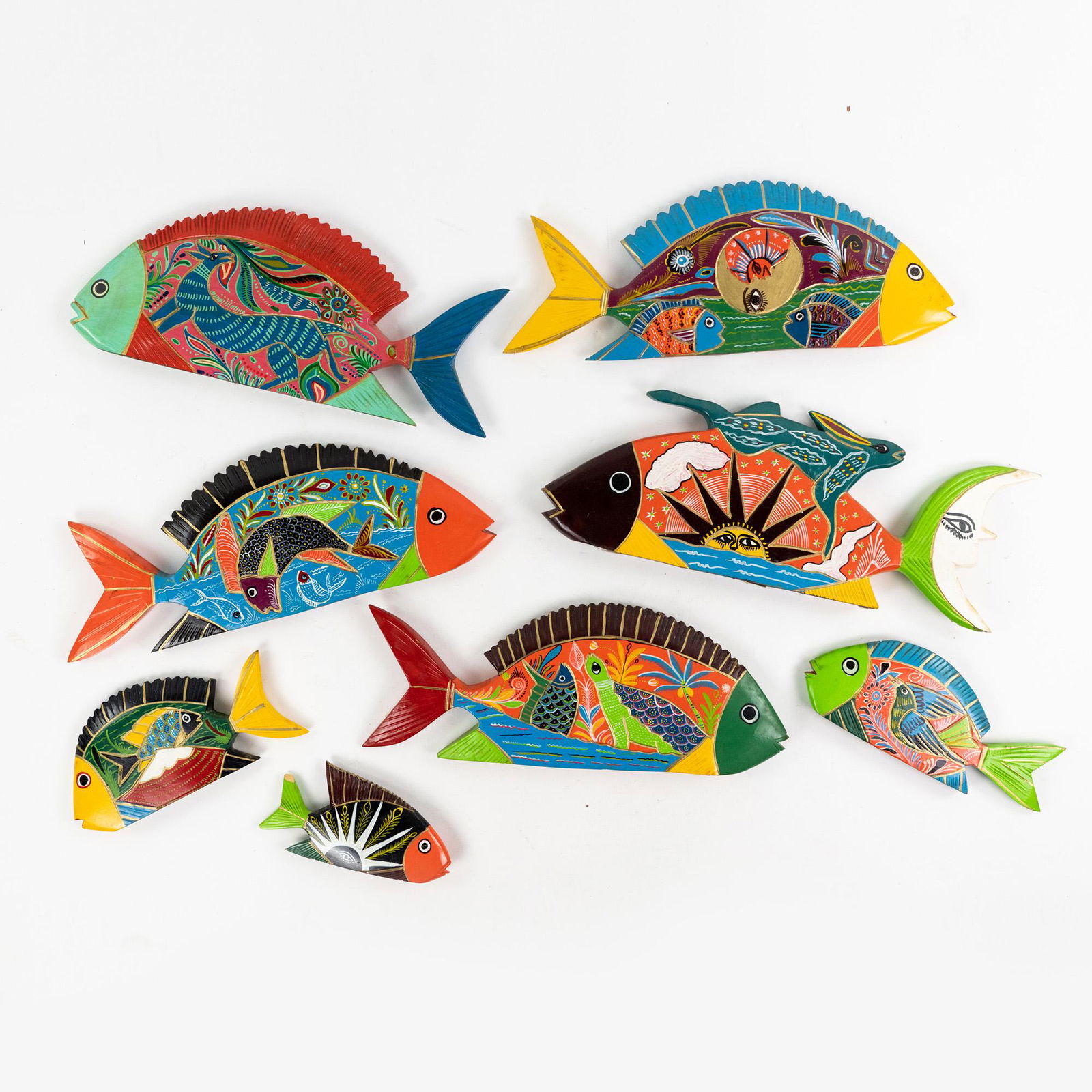 (8) Hand Painted Decorative Carved Wood Tropical Fish (1 of 4)