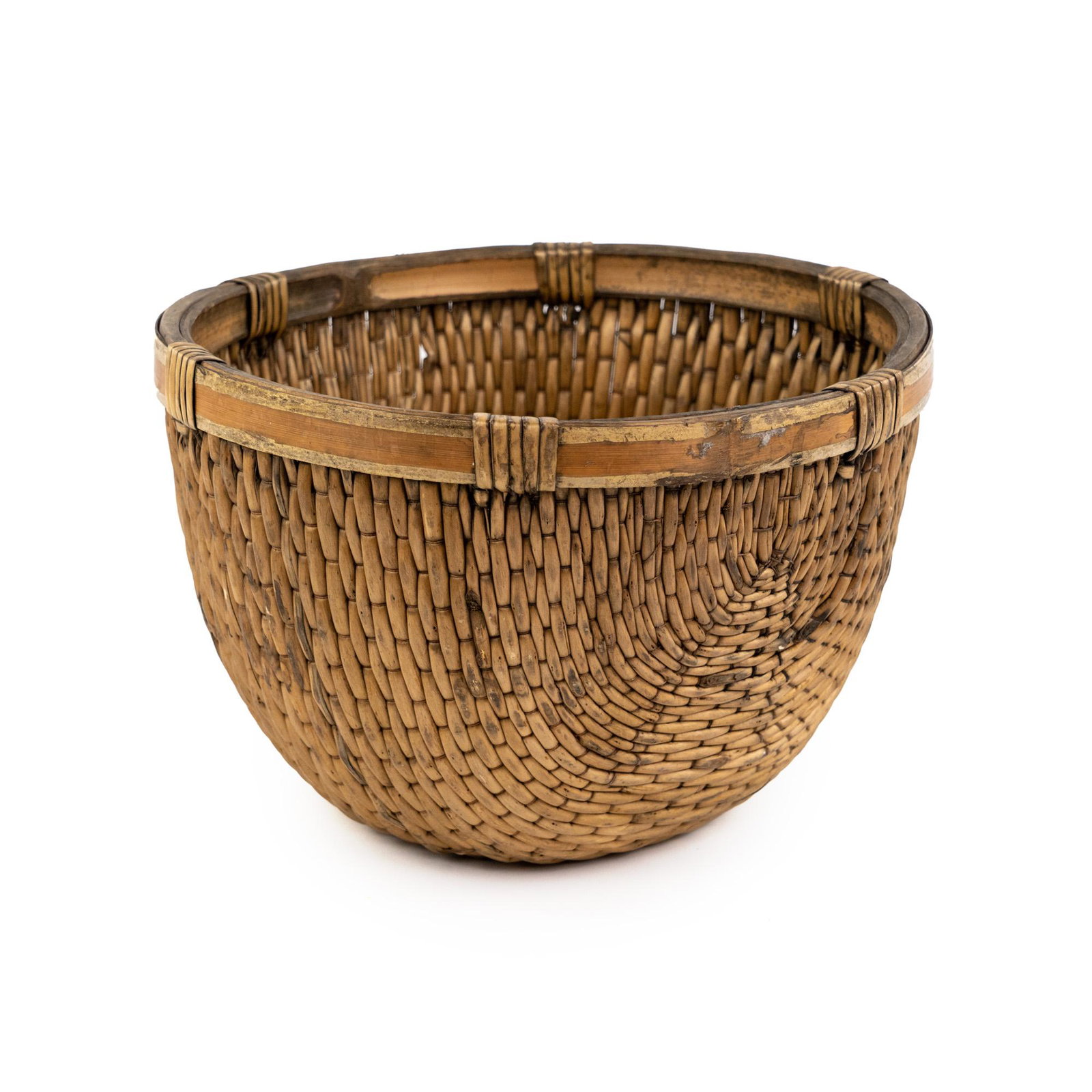 Vintage Handmade Willow Egg Basket: A vintage handmade beaded willow egg basket without handle. Unmarked.