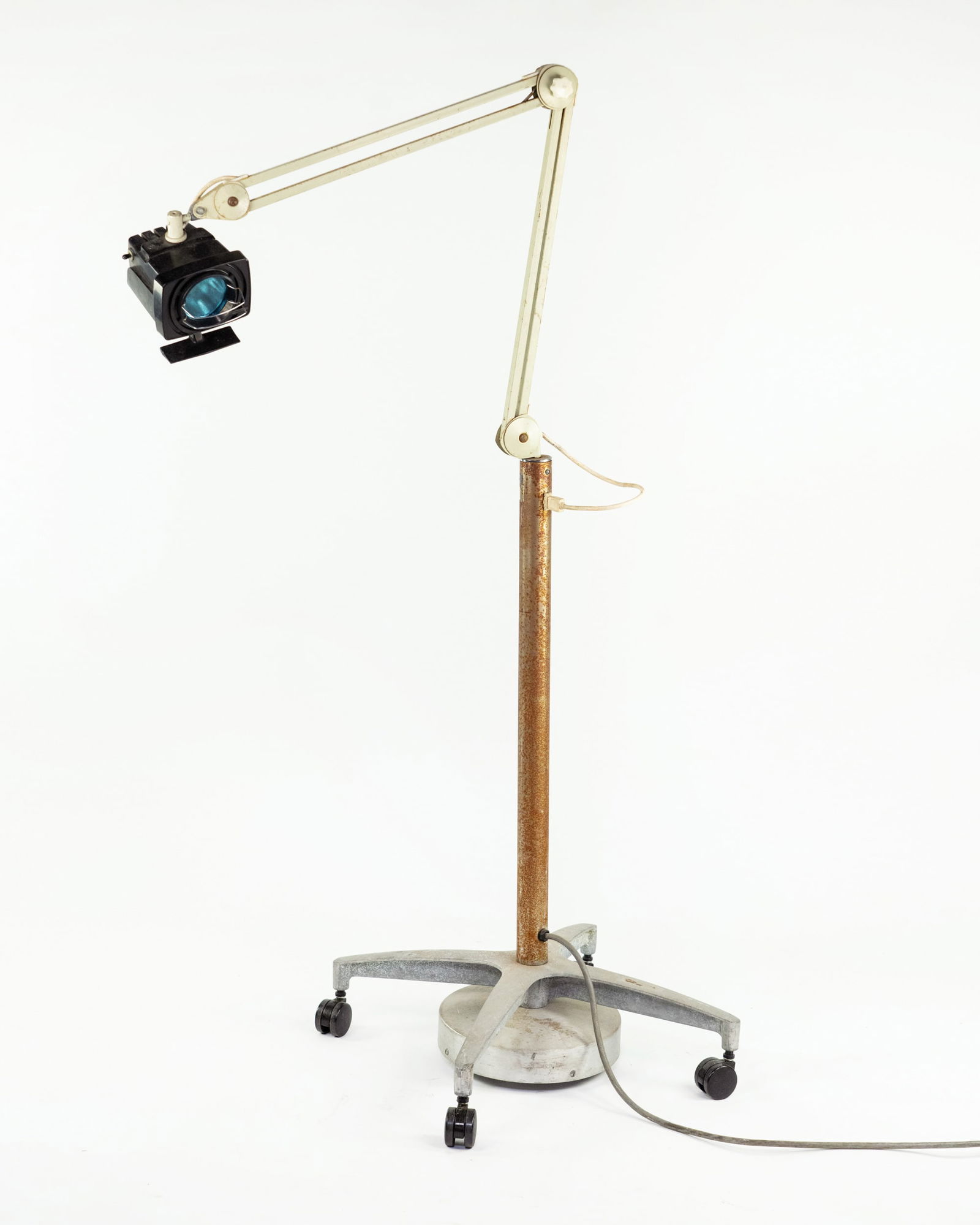 Sunbeam Adjustable Medical Rolling Floor Lamp (1 of 7)