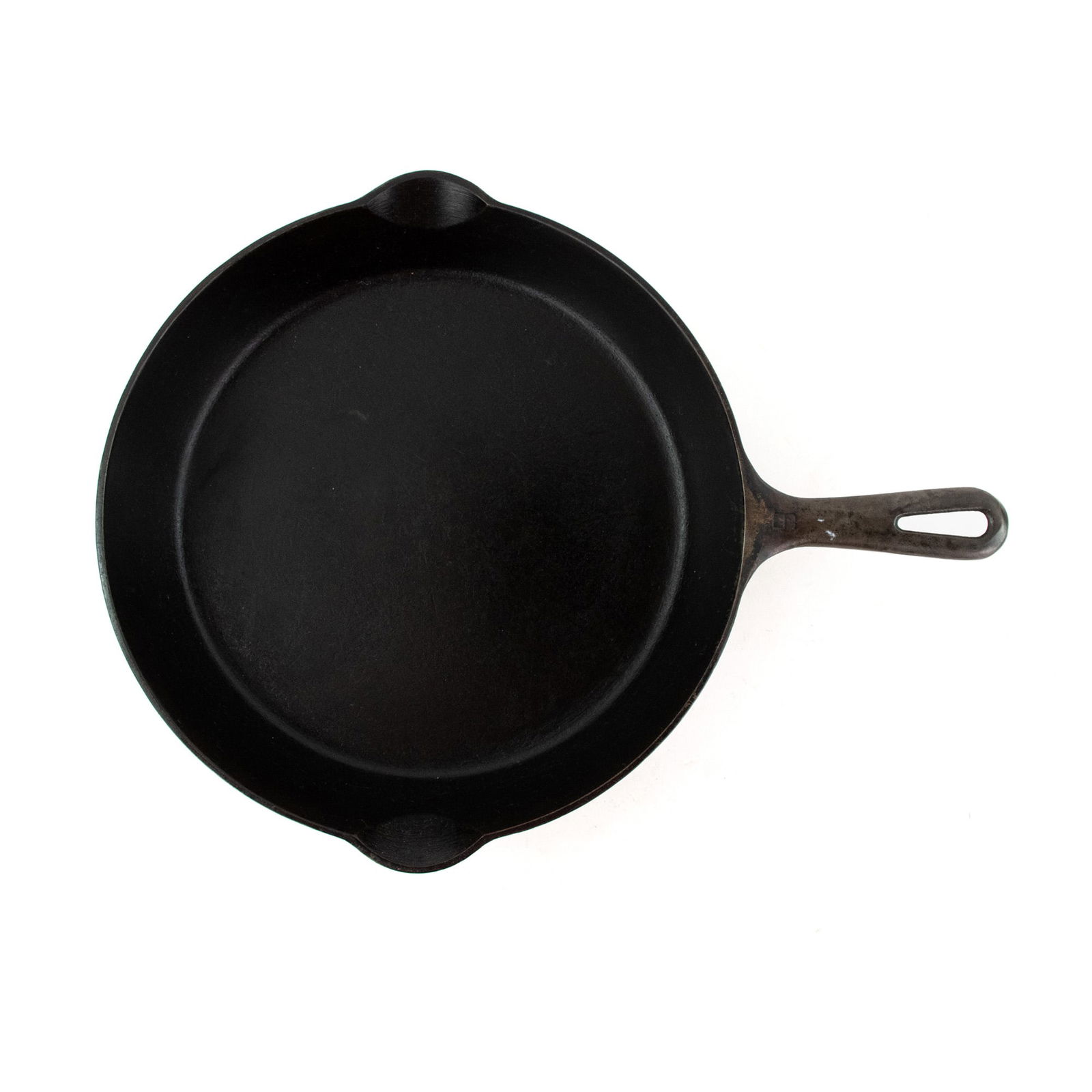 Vintage Griswold #9 Cast Iron Skillet (1 of 8)