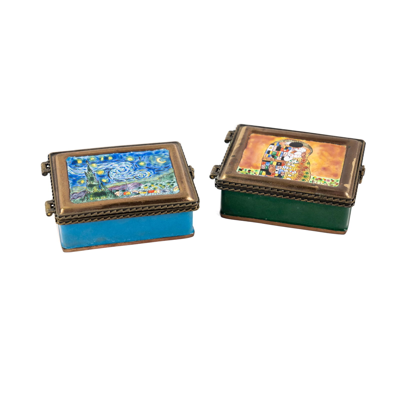 Pair of K. Chen Porcelain Enameled Trinket Boxes (1 of 8)