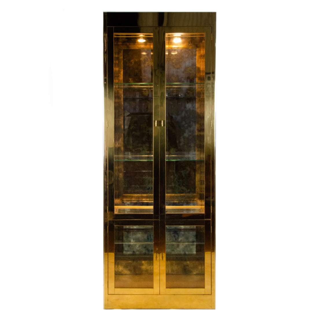 1960s Mastercraft Brass and Glass Lighted Display Cabinet (1 of 19)