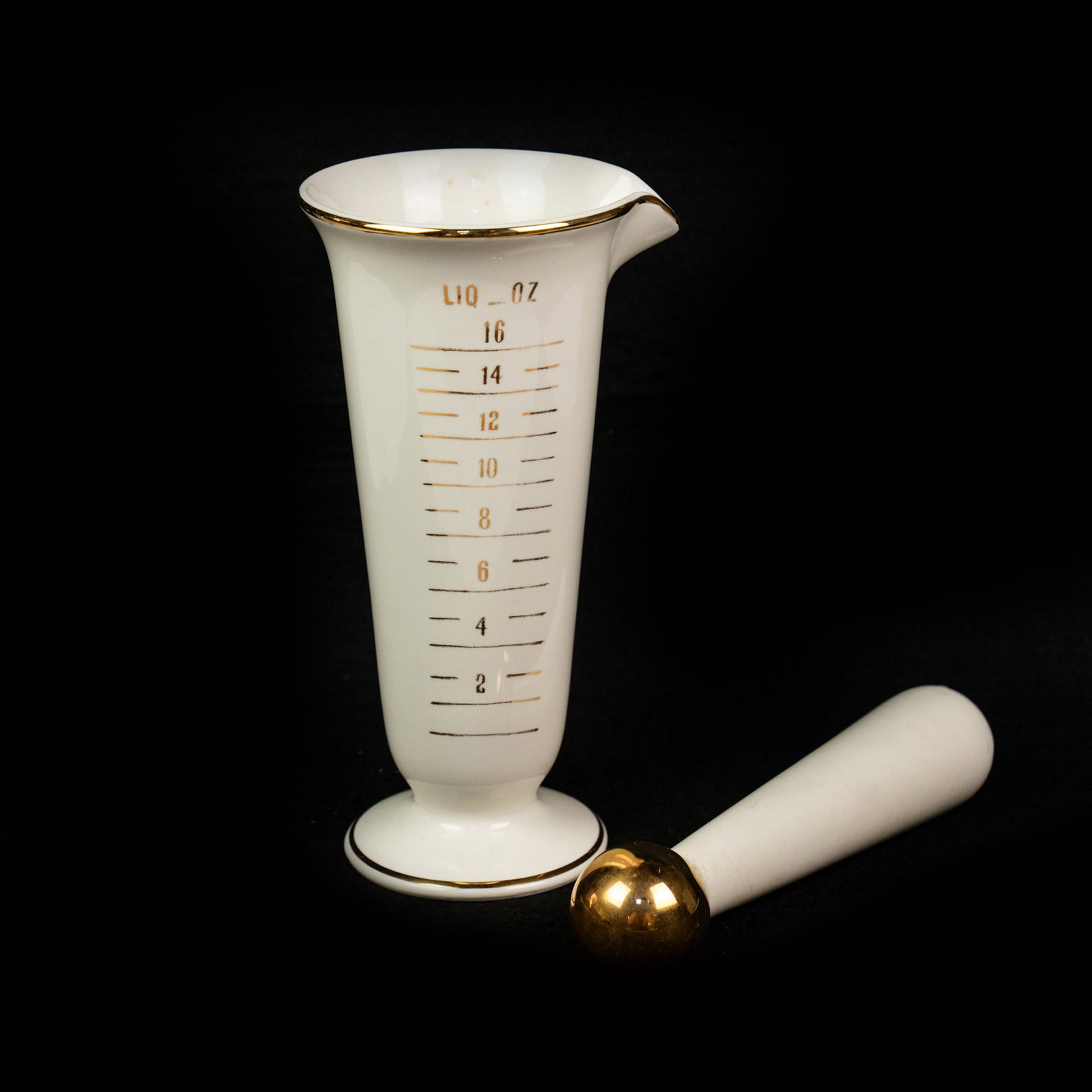 Vintage Owens-Illinois RX Porcelain Beaker & Pestle: A vintage Owens-Illinois RX porcelain pestle and 16 ounce beaker having gold painted lettering. Measurements are for beaker.
