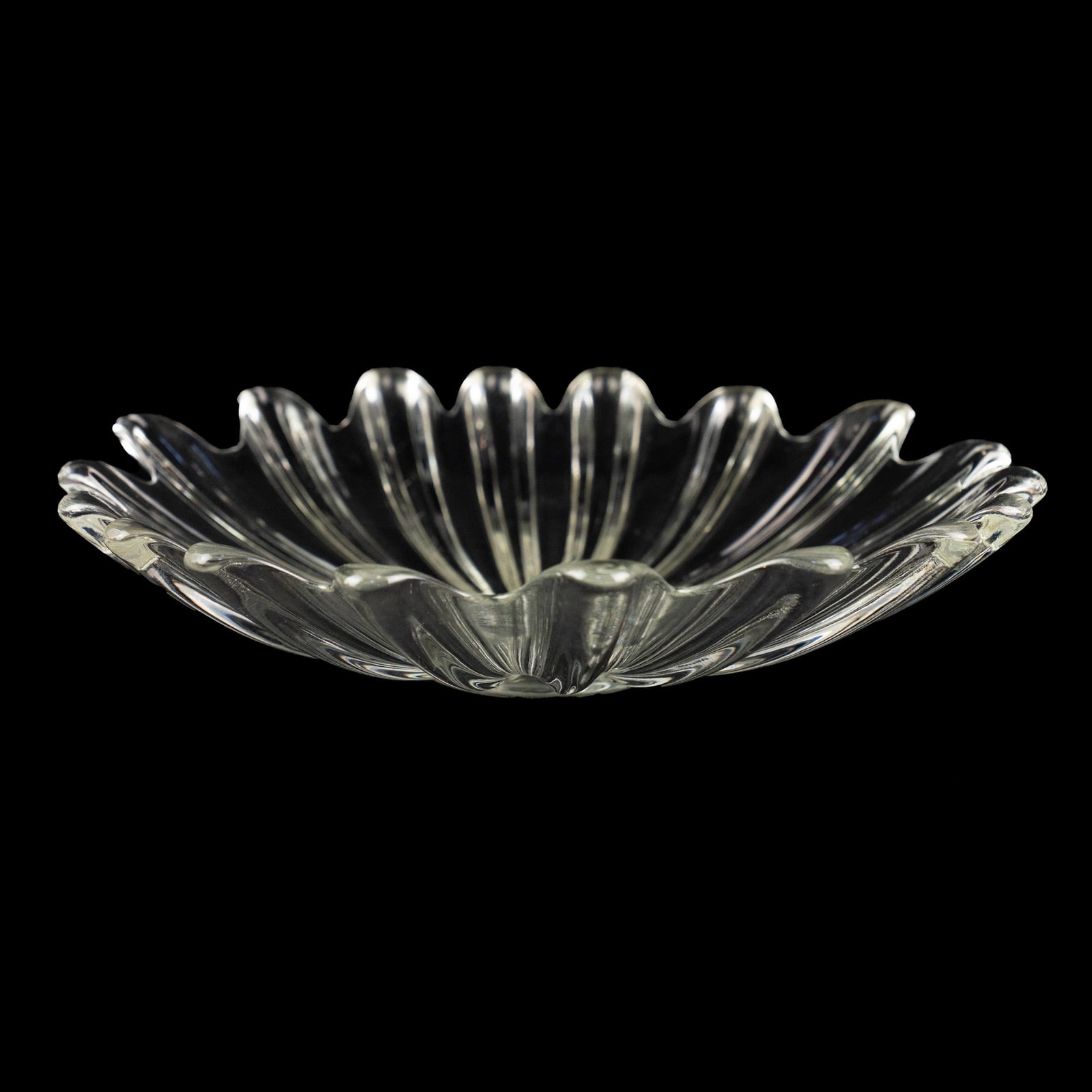 Fostoria Glass Celestial Clear Bowl: A Fostoria Glass 'Celestial' clear glass bowl in the form of a flower.