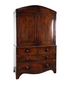 English 19th Century Oak Linen Press