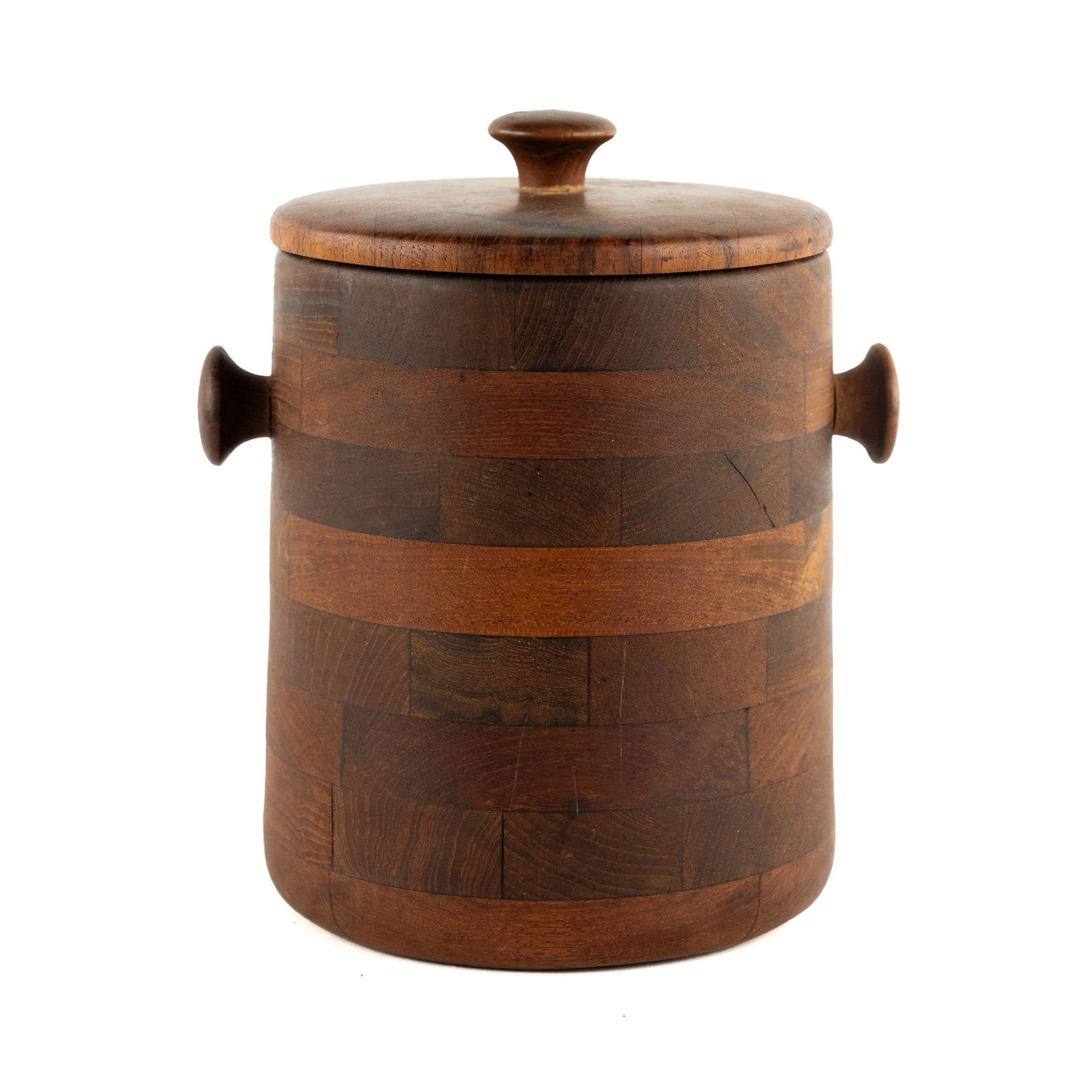 Danish Mid Century Teak Ice Bucket: A Danish mid century teak ice bucket having a lidded top and a plastic insert. PICK UP The FINAL day to collect items or have them shipped is June 10th. NO exceptions. All pick ups will REQUIRE an app