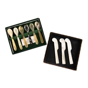Set of Abbeyhorn Horn and Mother of Pearl Utensils