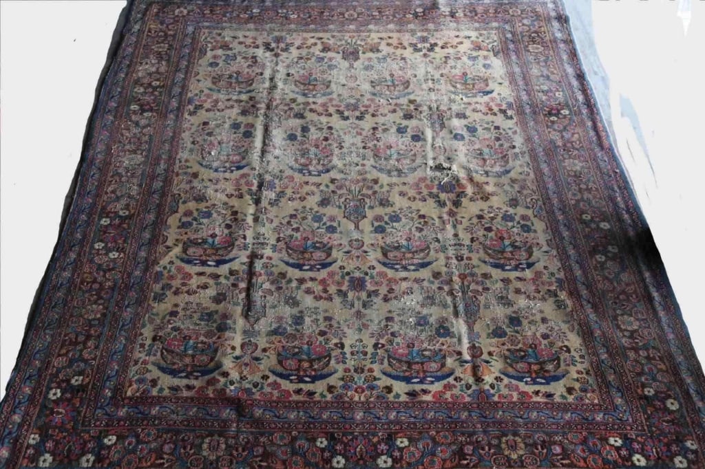 PERSIAN HAND WOVEN ANTIQUE ROOM SIZE 14' CARPET: Persian hand woven antique room size carpet. Note: Each lot in this auction was stored in an active industrial warehouse. Accordingly, lots may exhibit dust and/or surface residue and may benefit from