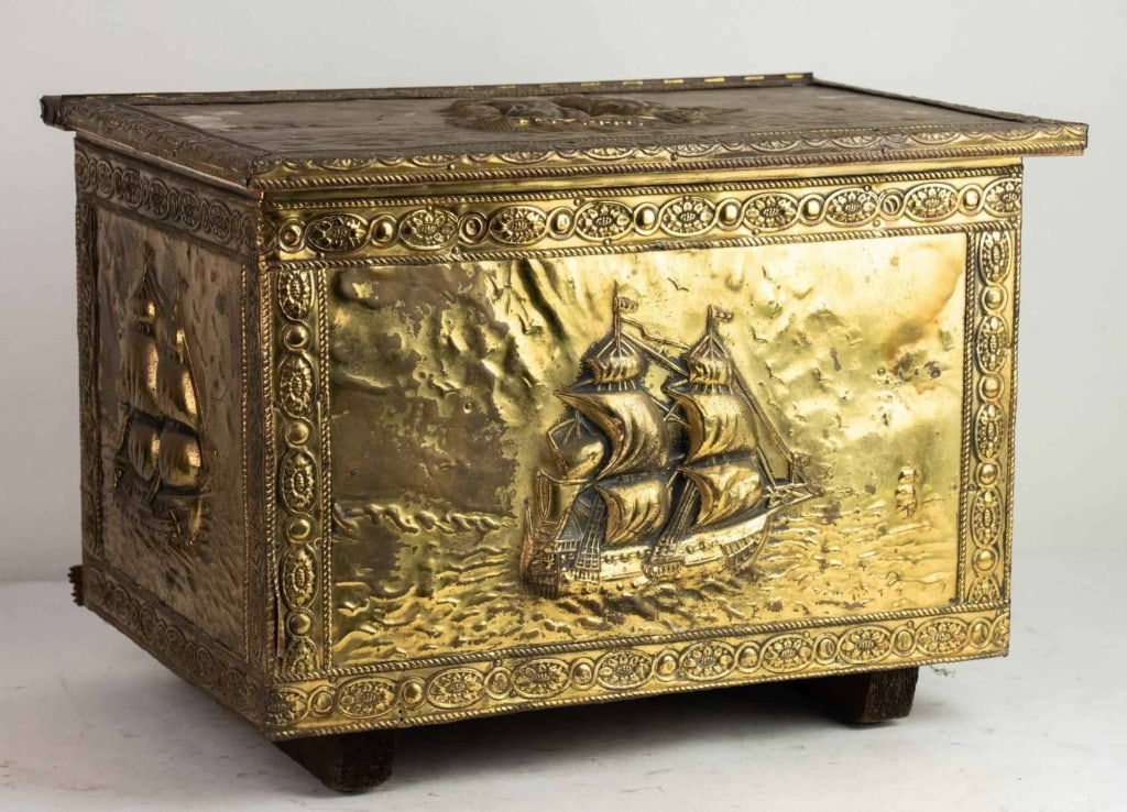 ENGLISH BRASS AND WOOD COAL BOX WITH SAILING SHIP: English brass relief and wood coal box with sailing ship. Note: Each lot in this auction was stored in an active industrial warehouse. Accordingly, lots may exhibit dust and/or surface residue and may