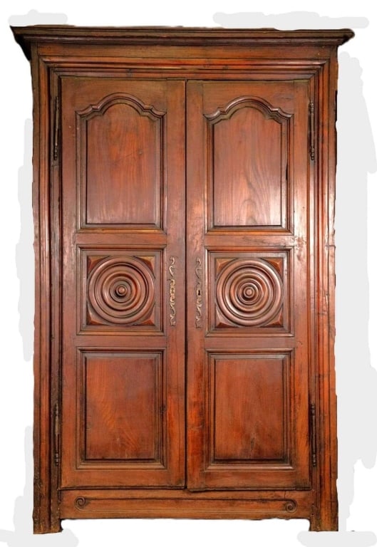 FRENCH 18TH C. OAK ARMOIRE: French 18th c. Oak armoire, hand pegged. Note: Each lot in this auction was stored in an active industrial warehouse. Accordingly, lots may exhibit dust and/or surface residue and may benefit from cle