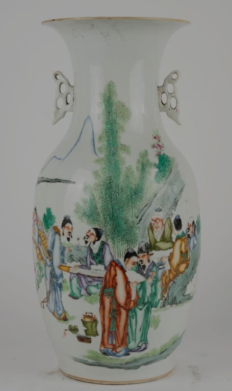 CHINESE ANTIQUE REPUBLIC PERIOD SCHOLAR VASE: Chinese antique republic period scholar vase. Note: Each lot in this auction was stored in an active industrial warehouse. Accordingly, lots may exhibit dust and/or surface residue and may benefit fro