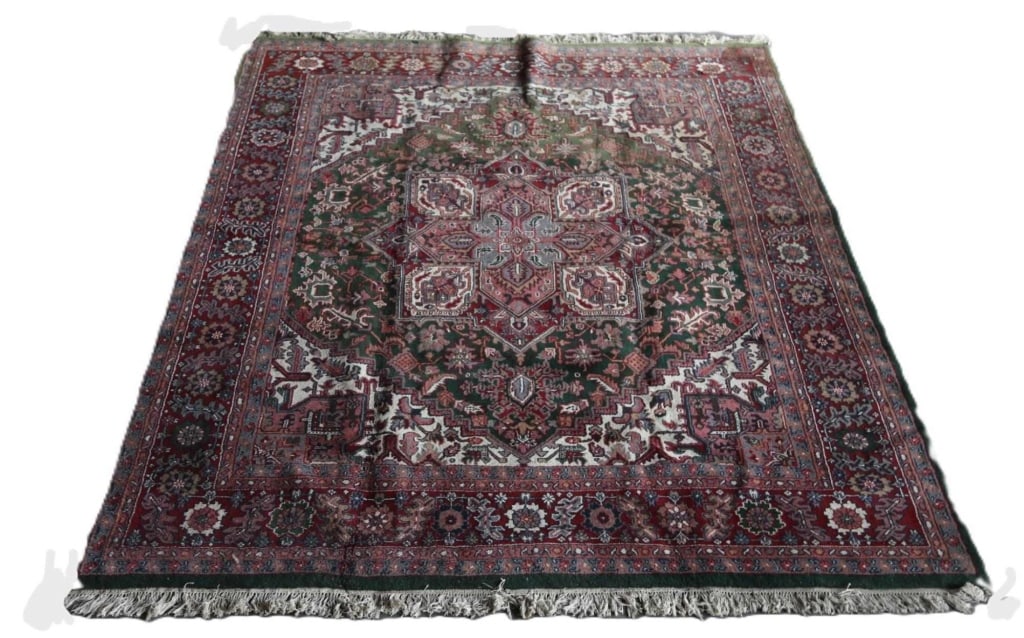 ORIENTAL VINTAGE ROOM SIZE 10' CARPET: Oriental vintage room size 10' carpet. Note: Each lot in this auction was stored in an active industrial warehouse. Accordingly, lots may exhibit dust and/or surface residue and may benefit from clean
