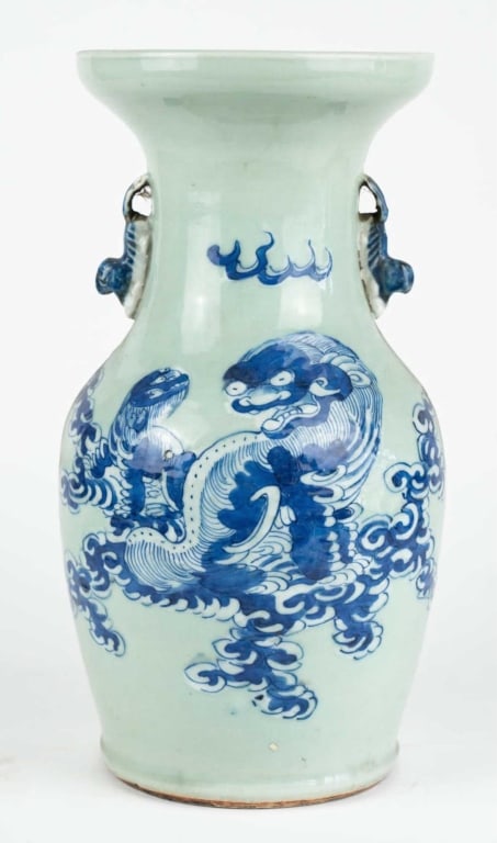 CHINESE 19TH C. FOO DOG LIONS MOTIF BALUSTER VASE (1 of 5)
