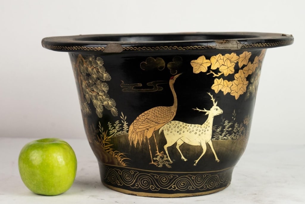 ASIAN PAPIER-MACHE LACQUERED PARCEL GILT PLANTER (1 of 8)
