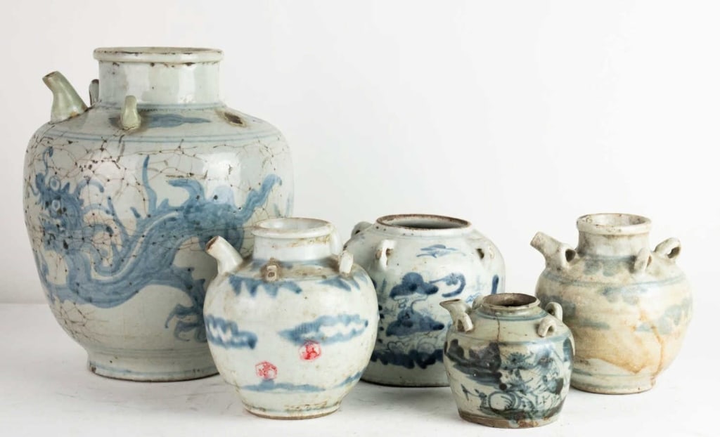 CHINESE ANTIQUE GROUPING OF 5 WATER VESSELS (1 of 4)