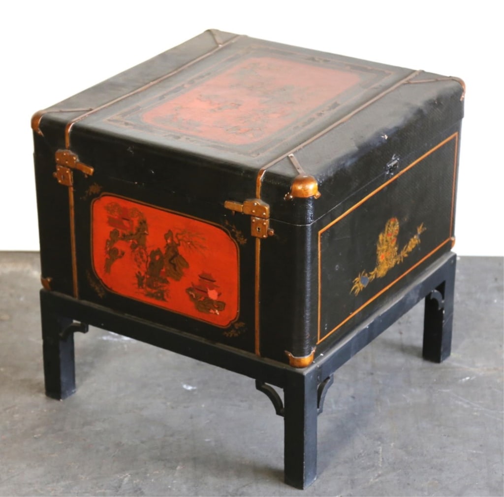JAPANESE LACQUERED CHINOISERIE TRUNK ON STAND (1 of 5)