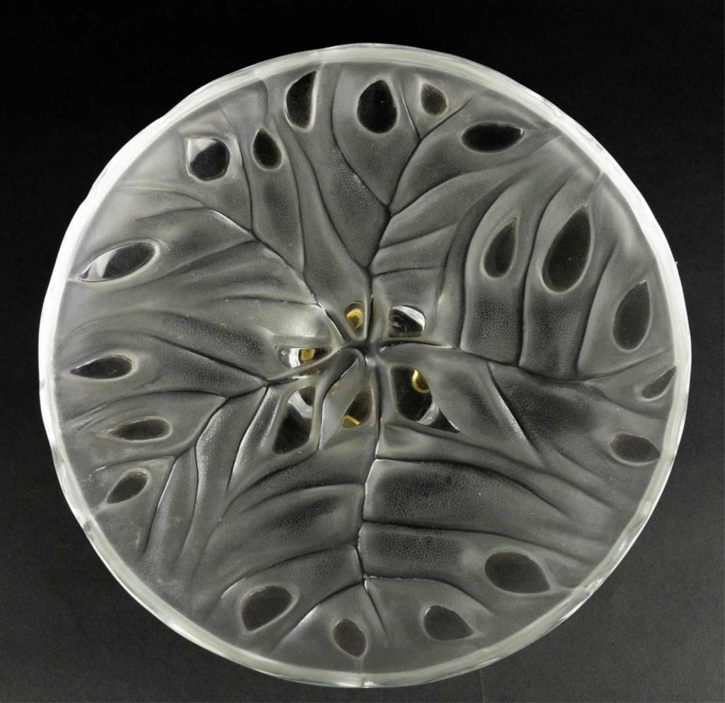 LALIQUE 'BARBADE' CRYSTAL BOWL: Lalique "Barbade" crystal bow with l leaf shaped clear windows on frosted background. Signed on foot "Lalique/France". Note: Each lot in this auction was stored in an active industrial warehouse. Acco