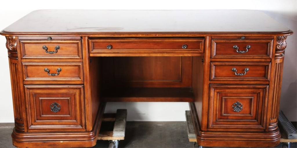 ENLGISH MAHOGANY MODERN STYLE PARTNERS DESK (1 of 6)