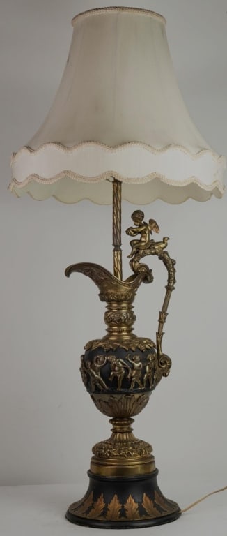 NEOCLASSICAL STYLE EWER FORM PAIR OF TABLE LAMPS (1 of 8)