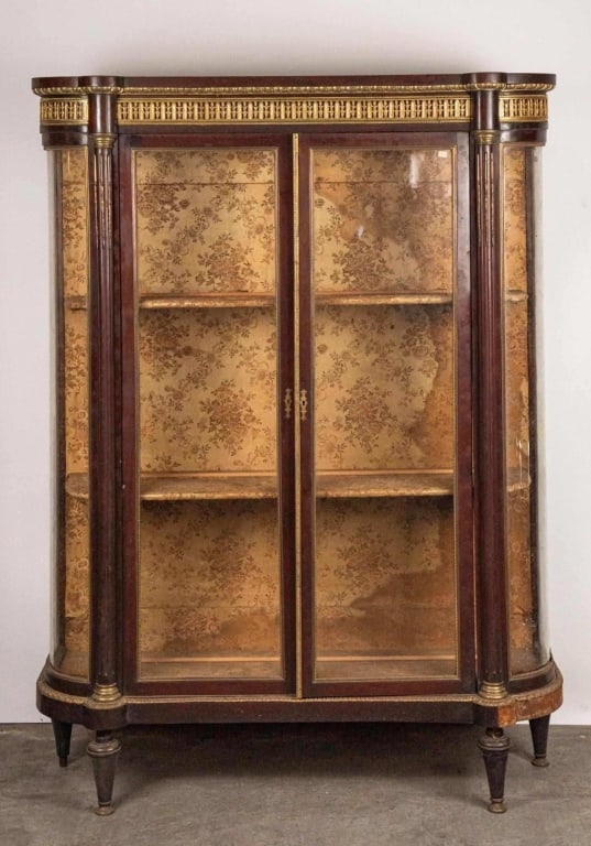 FRENCH STYLE ANTIQUE PARCEL-GILT DISPLAY VITRINE (1 of 8)