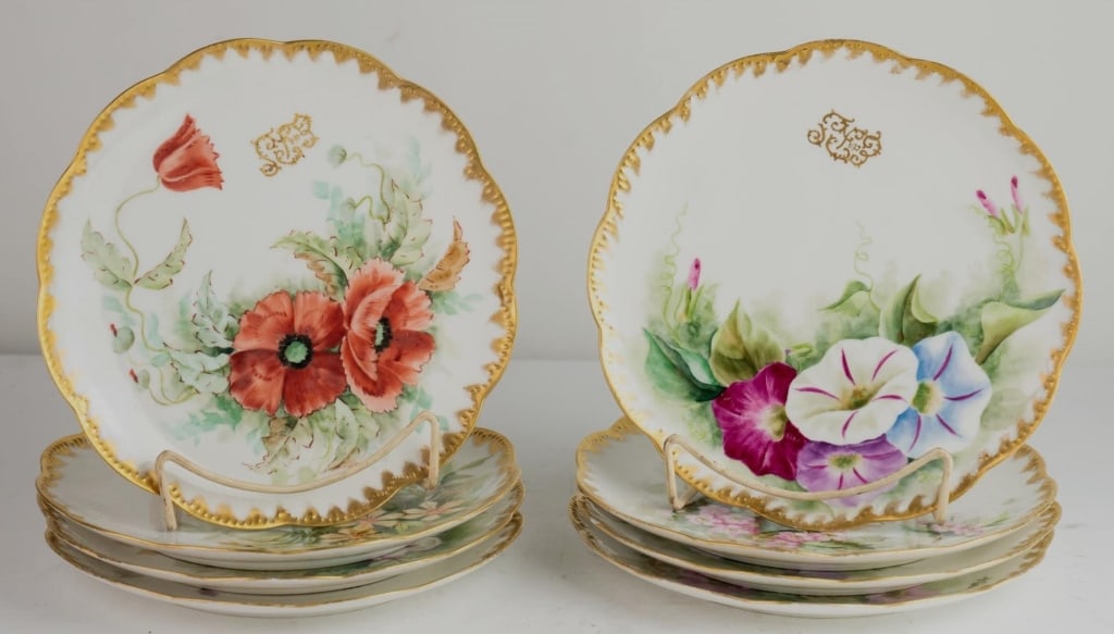 HAVILAND FLORAL 8PC SET OF PLATES HAND PAINTED: 8pc set of Haviland floral plates with gilt and monogram. Note: Each lot in this auction was stored in an active industrial warehouse. Accordingly, lots may exhibit dust and/or surface residue and may