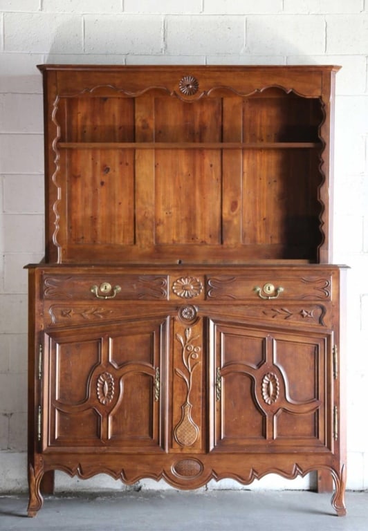 FRENCH WALNUT BUFFET DE CORPS (1 of 9)