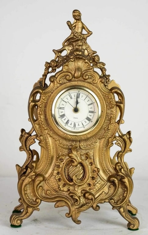 FRENCH STYLE VINTAGE MANTLE CLOCK BY URANIO (1 of 8)