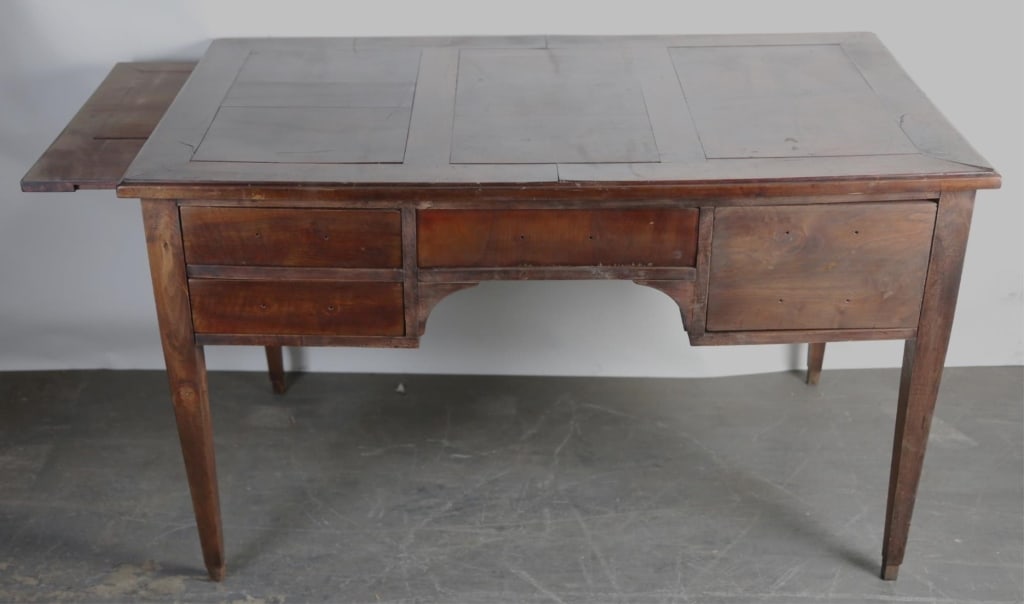 EUROPEAN ANTIQUE MAHOGANY DESK: European antique mahogany desk. Note: Each lot in this auction was stored in an active industrial warehouse. Accordingly, lots may exhibit dust and/or surface residue and may benefit from cleaning. Ap