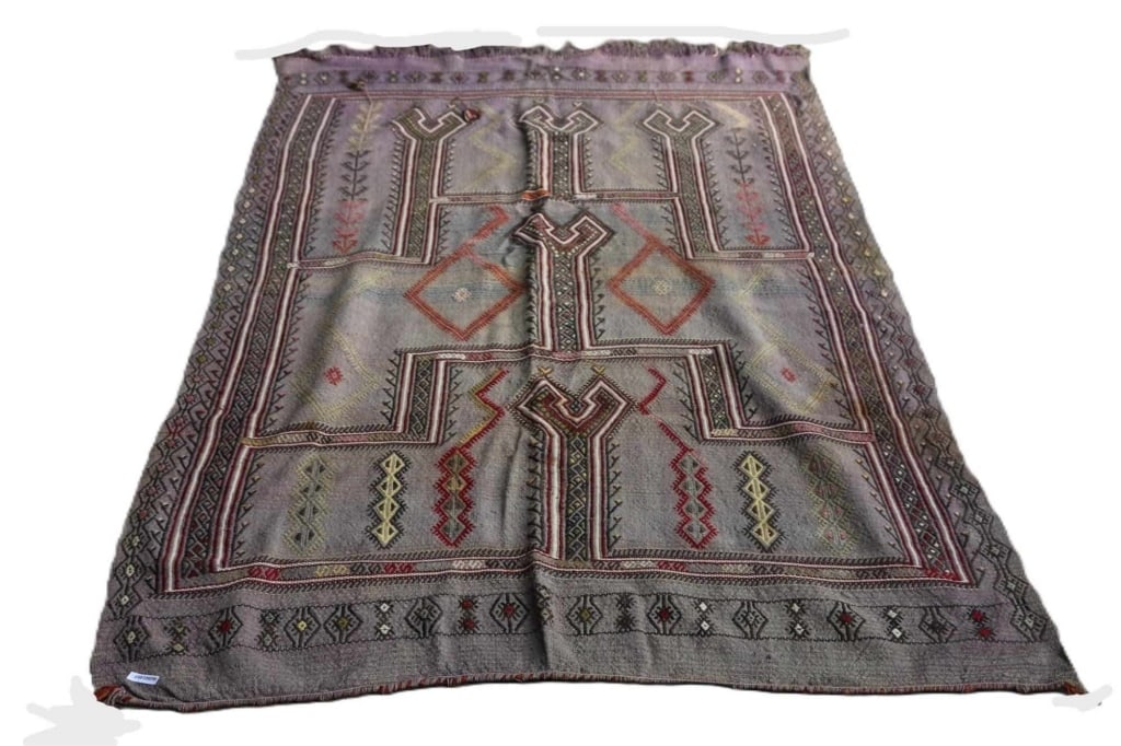 TRIBAL HAND WOVEN RUG: Hand woven tribal rug. Note: Each lot in this auction was stored in an active industrial warehouse. Accordingly, lots may exhibit dust and/or surface residue and may benefit from cleaning. Approximate