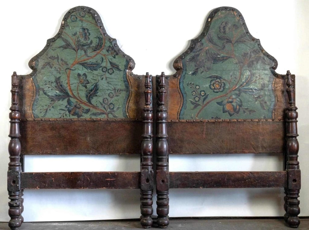 ITALIAN ANTIQUE HAND PAINTED LEATHER SINGLE BEDS (1 of 6)