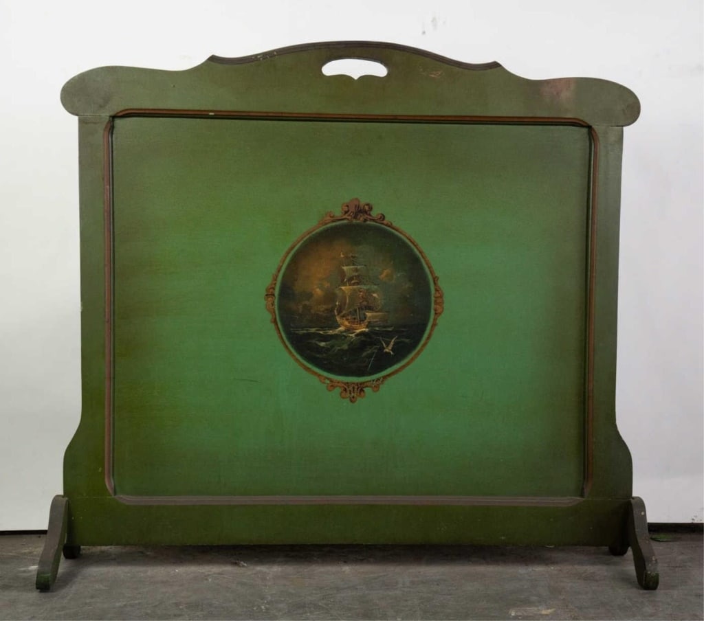 CONTINENTAL PAINT DECORATED FIRE SCREEN (1 of 4)