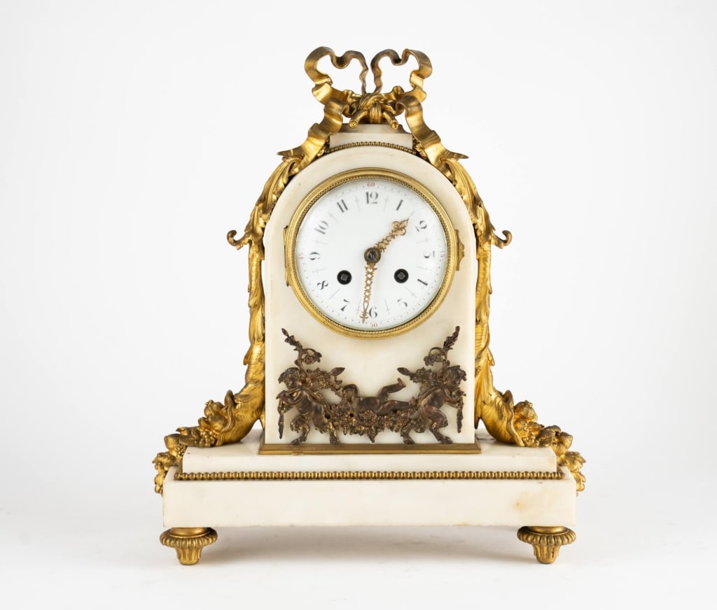 FRENCH ORMOLU & WHITE MARBLE ANTIQUE MANTEL CLOCK (1 of 6)
