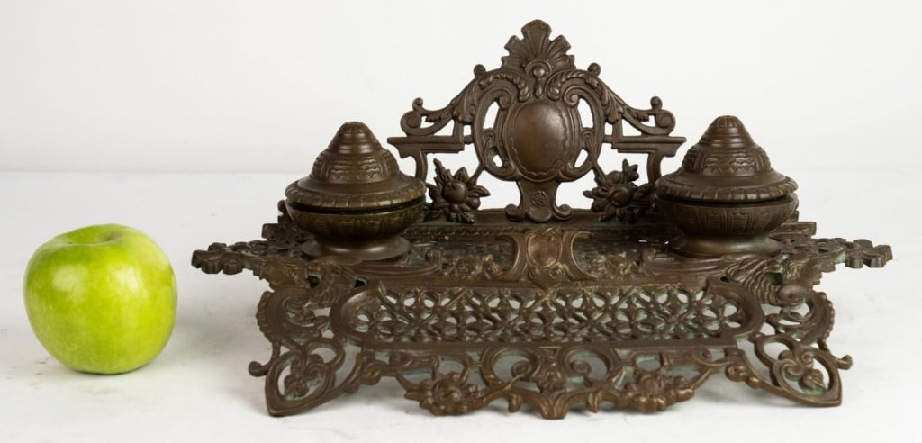 FRENCH VINTAGE CAST BRONZE PETINA DOUBLE INK WELL (1 of 7)