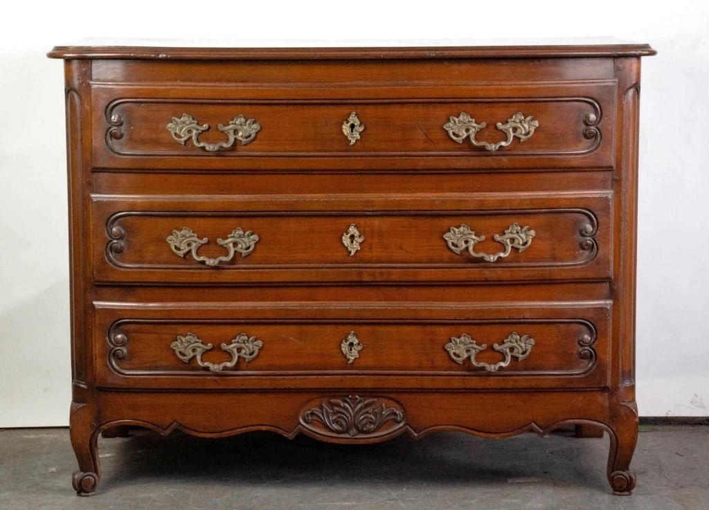 CONTINENTAL HAND-PEGGED WALNUT COMMODE: Continental hand-pegged walnut commode. Note: Each lot in this auction was stored in an active industrial warehouse. Accordingly, lots may exhibit dust and/or surface residue and may benefit from clea