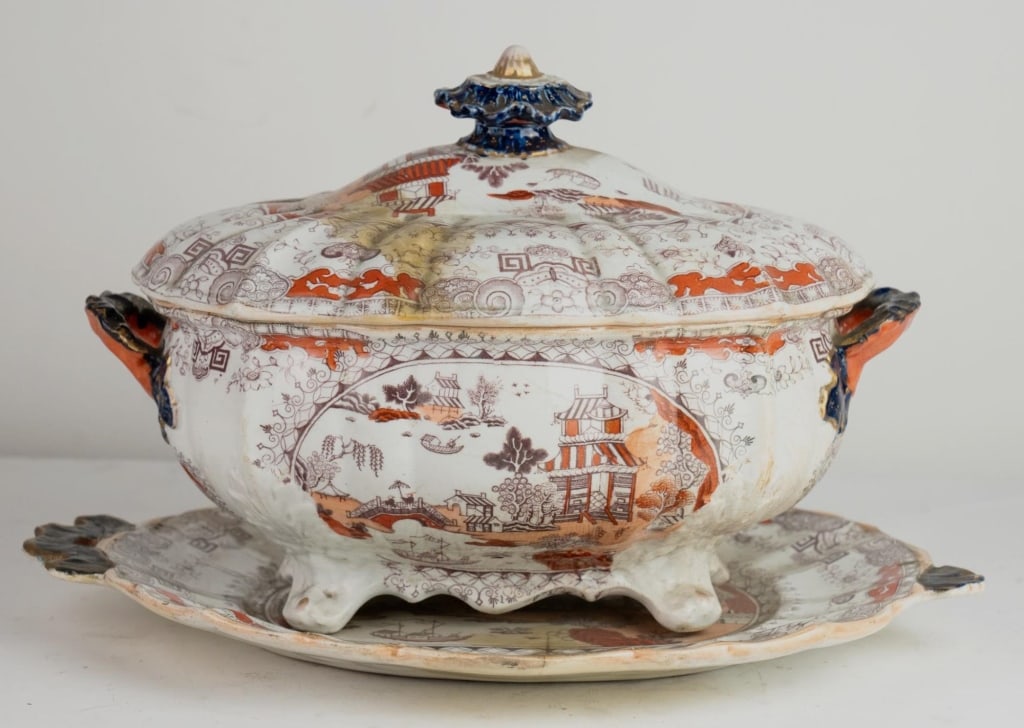 MASONS IRONSTONE ANTIQUE LIDDED TUREEN WITH UNDERP (1 of 8)