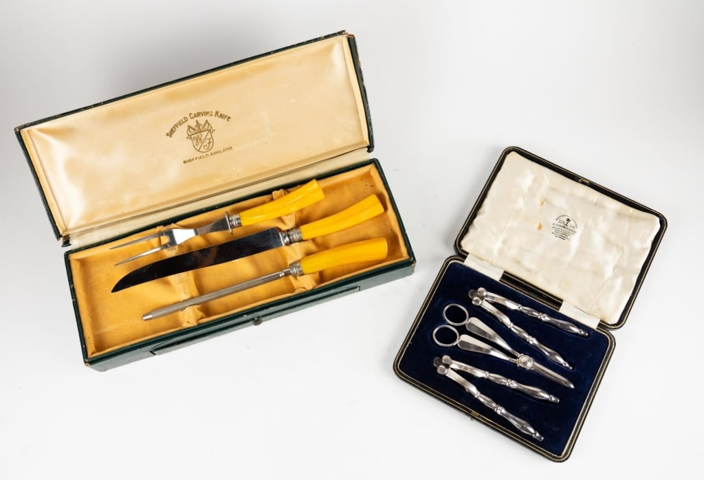 SHEFFIELD ENGLISH ANTIQUE SERVING SETS (1 of 9)