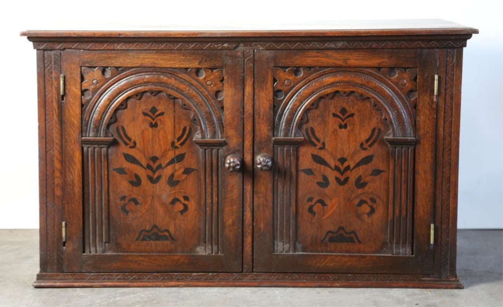 ENLGISH ANTIQUE INLAY AND CARVED OAK HANGIN MEDICI (1 of 3)