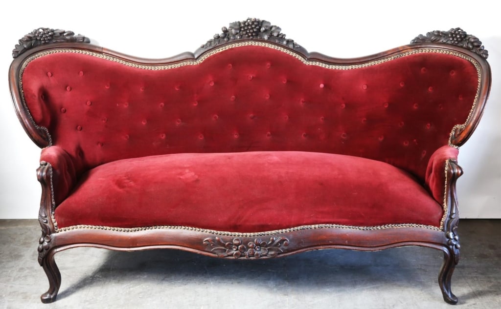 AMERICAN ANTIQUE CARVED MAHOGANY VICTORIAN SOFA (1 of 8)