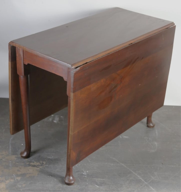 AMERICAN QUEEN ANNE STYLE DROP SIDE TABLE (1 of 7)